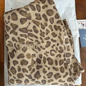Comfit Leopard Print Hoodie - Brown